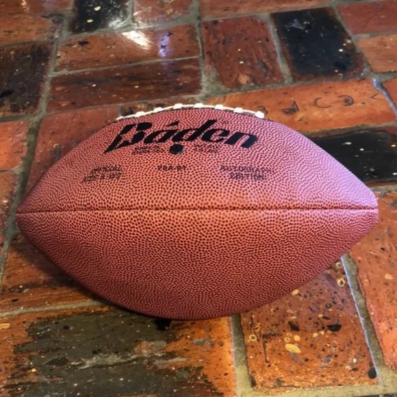 MIKE DITKA SIGNED FULL Size Football CHICAGO BEARS inscribed "HOF 88" - Picture 3 of 5